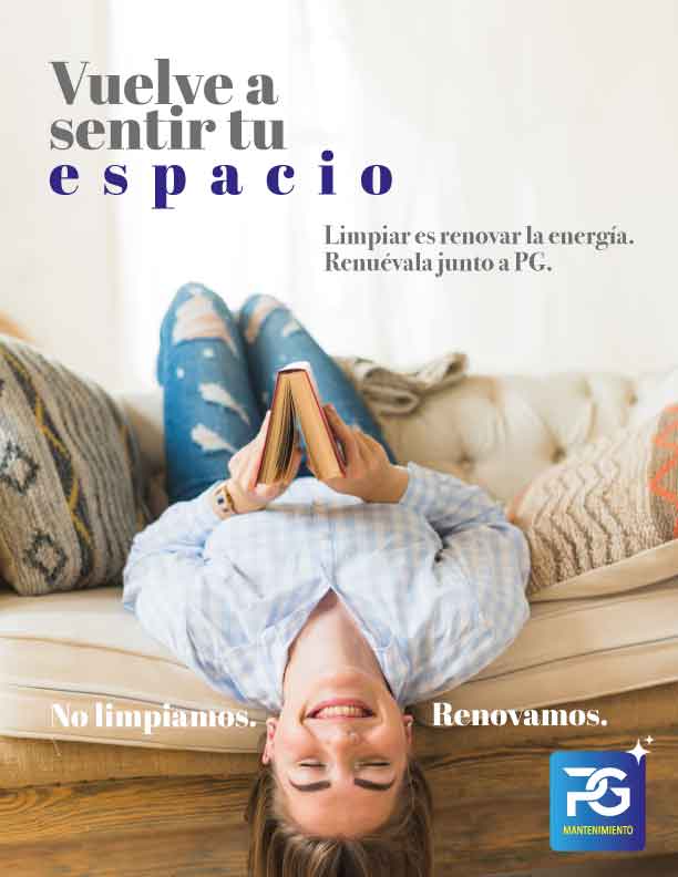 Persona leyendo en un sofá renovado — Vuelve a sentir tu espacio